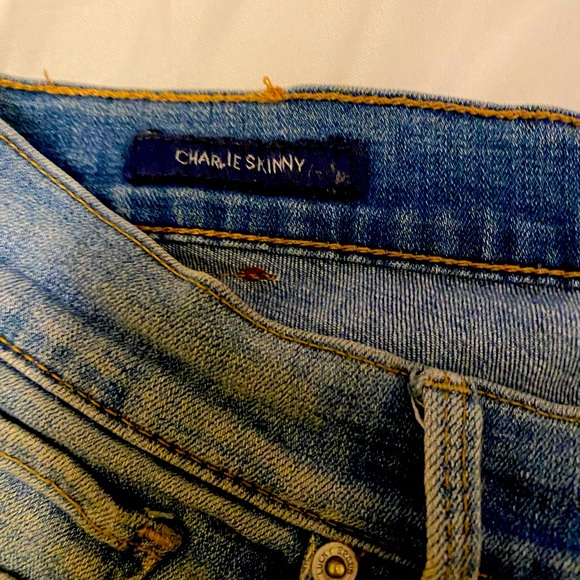 🌈Lucky Brand 🌈 Charlie skinny crop jeans🌈 - Picture 6 of 10